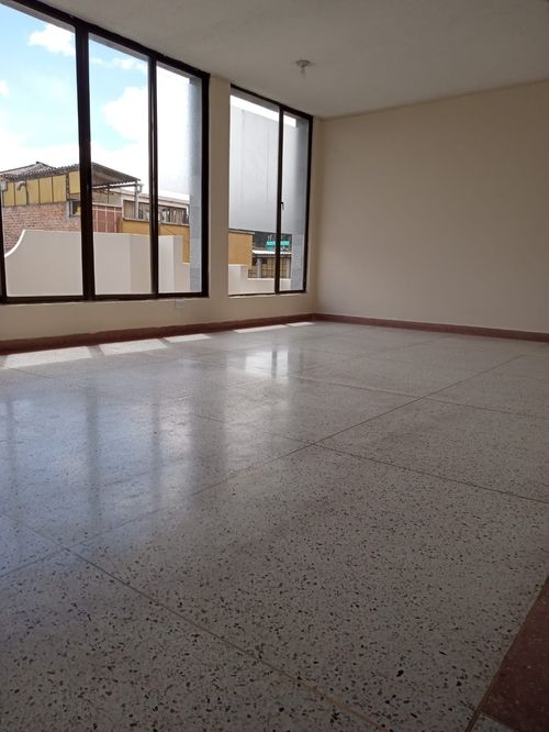 Edificio en arriendo en Bombona, Pasto, 1092 m² · foto 20 de 24