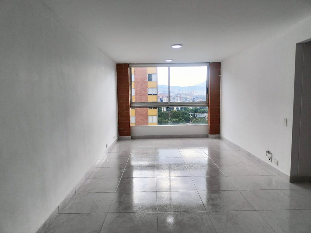 Apartamento en venta en El Poblado, Medellín · foto 2 de 18