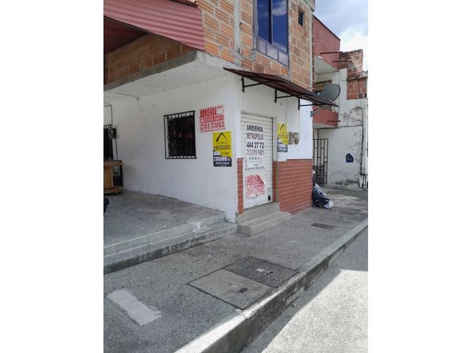 Local en arriendo en Caicedo, Medellín, 40 m² · foto 11 de 12