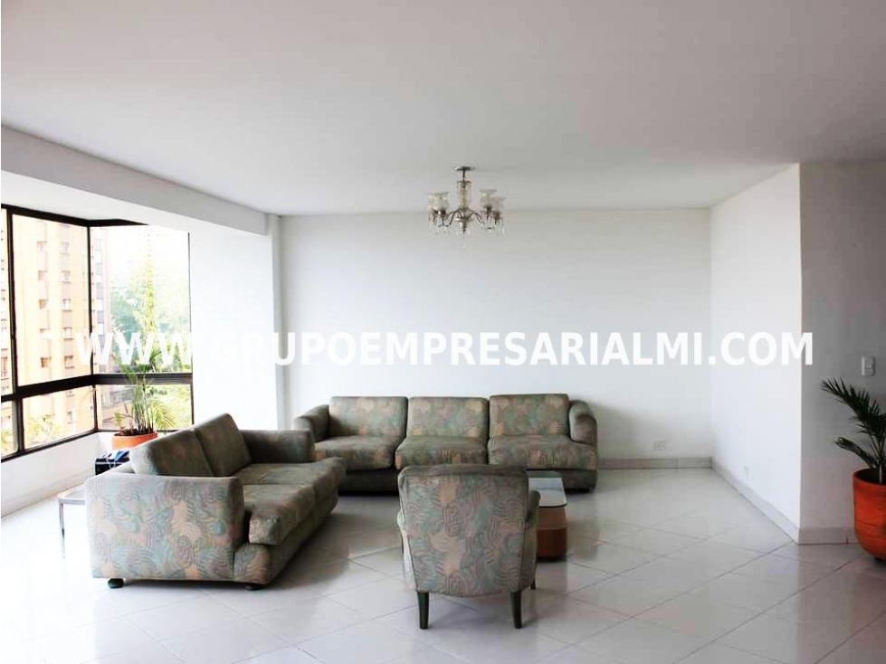 Apartment for sale in El Poblado, Medellín 2