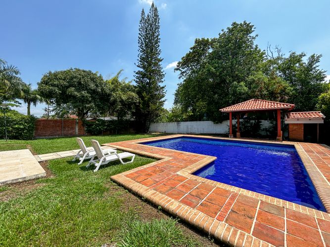 Casa de 5 alcobas en venta en Pance, Cali, 350 m² · foto 2 de 22
