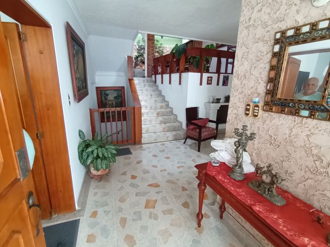 Casa de 4 alcobas en venta en Terrazas, Bucaramanga, 346 m² · foto 2 de 19