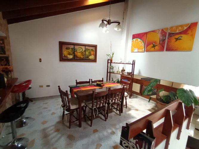 Casa de 4 alcobas en venta en Terrazas, Bucaramanga, 346 m² · foto 6 de 19