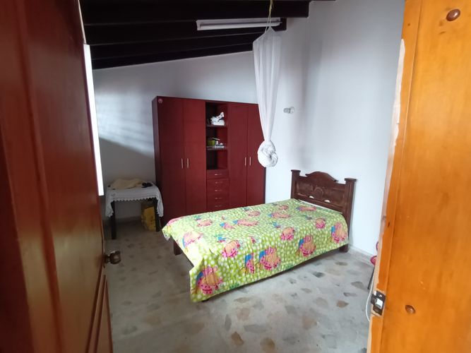 Casa de 4 alcobas en venta en Terrazas, Bucaramanga, 346 m² · foto 16 de 19