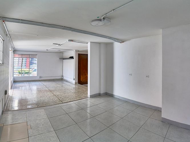 Local en arriendo en Laureles, Medellín, 250 m² · foto 5 de 11