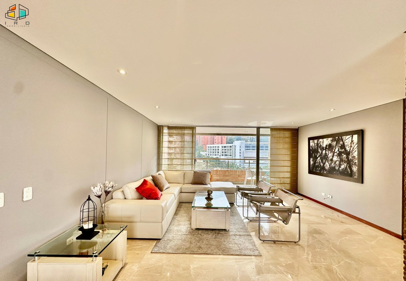 Apartamento en arriendo en El Tesoro, Medellín · foto 3 de 24