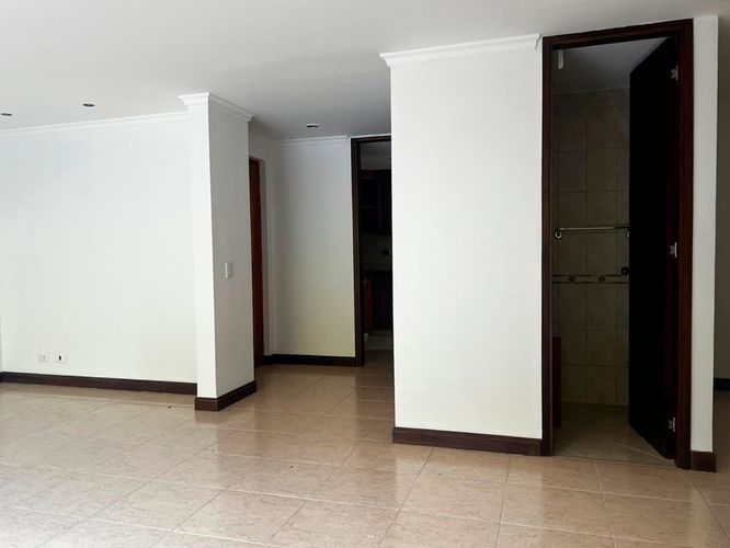 Apartamento de 3 alcobas en arriendo en El Poblado, Medellín, 123 m² · foto 4 de 20