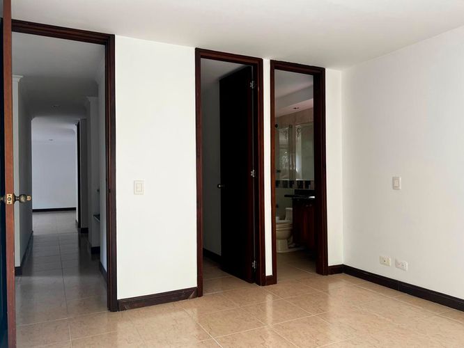 Apartamento de 3 alcobas en arriendo en El Poblado, Medellín, 123 m² · foto 9 de 20
