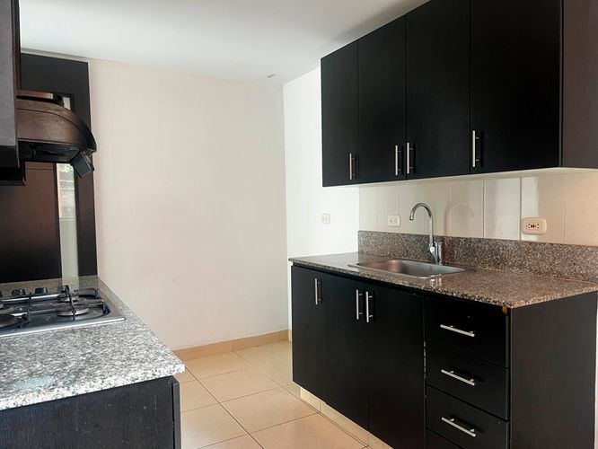 Apartamento de 3 alcobas en arriendo en Camino Verde, Envigado, 97 m² · foto 8 de 17