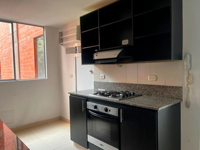 Apartamento de 3 alcobas en arriendo en Camino Verde, Envigado, 97 m² · foto 9 de 17