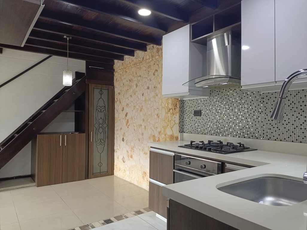 Apartamento en arriendo en La Mota, Medellín · foto 3 de 17
