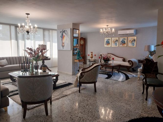 Apartamento de 3 alcobas en venta en Altos Del Prado, Barranquilla, 317 m² · foto 2 de 16
