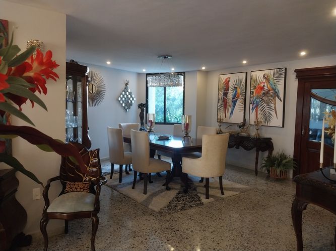 Apartamento de 3 alcobas en venta en Altos Del Prado, Barranquilla, 317 m² · foto 4 de 16
