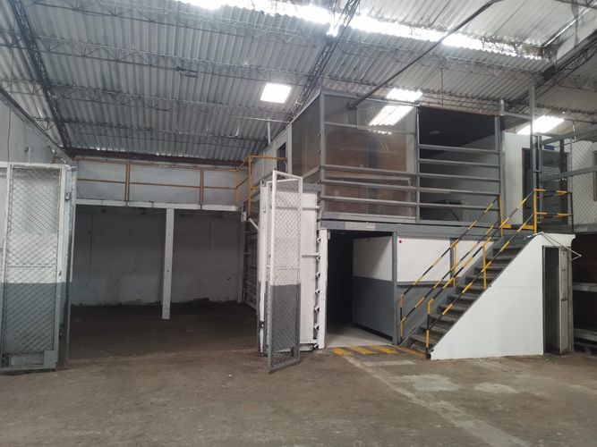 Bodega en venta en El Poblado, Medellín, 768 m² · foto 9 de 20
