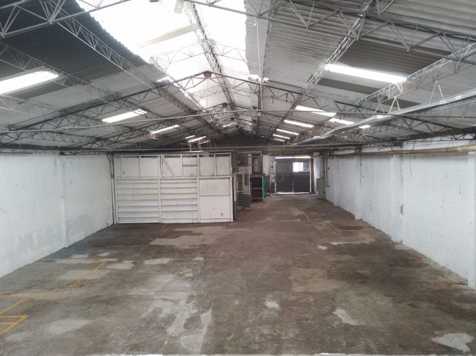Bodega en venta en El Poblado, Medellín, 768 m² · foto 12 de 20