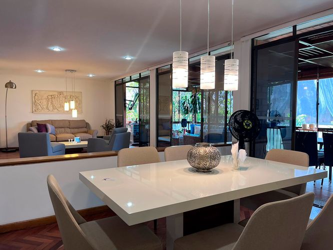 Casa de 4 alcobas en venta en El Poblado, Medellín, 306 m² · foto 14 de 20