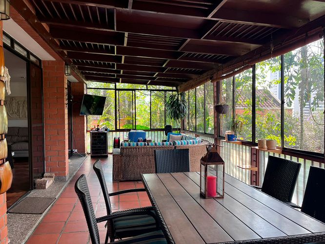 Casa de 4 alcobas en venta en El Poblado, Medellín, 306 m² · foto 17 de 20