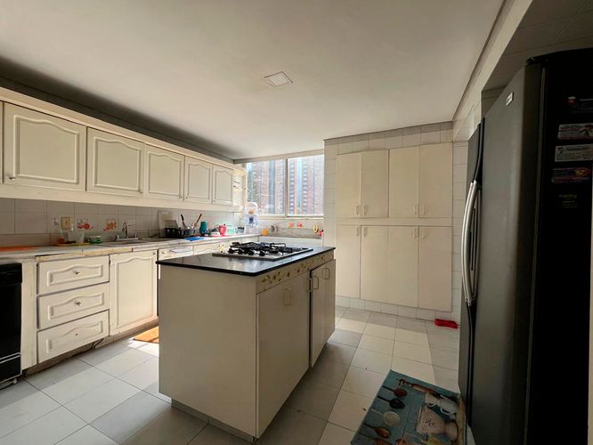 Apartamento de 4 alcobas en venta en El Poblado, Medellín, 425 m² · foto 6 de 17