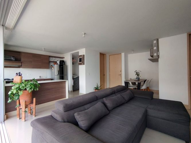 Apartamento de 3 alcobas en venta en El Poblado, Medellín, 87 m² · foto 5 de 16