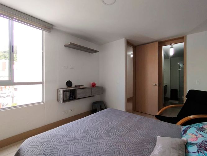 Apartamento de 3 alcobas en venta en El Poblado, Medellín, 87 m² · foto 9 de 16