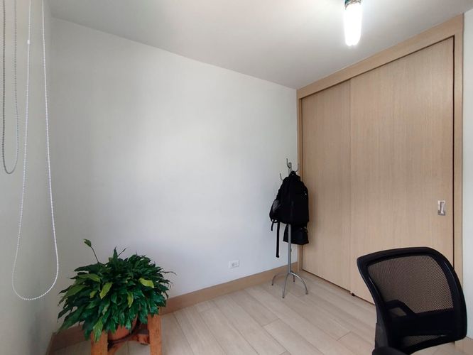 Apartamento de 3 alcobas en venta en El Poblado, Medellín, 87 m² · foto 10 de 16