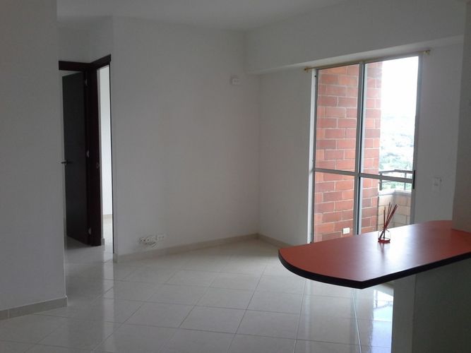 Apartamento de 2 alcobas en venta en La Navarra, Bello, 67 m² · foto 5 de 18