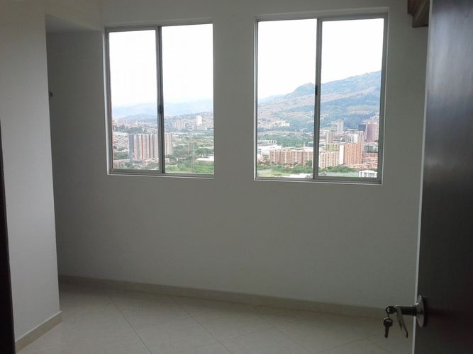 Apartamento de 2 alcobas en venta en La Navarra, Bello, 67 m² · foto 12 de 18