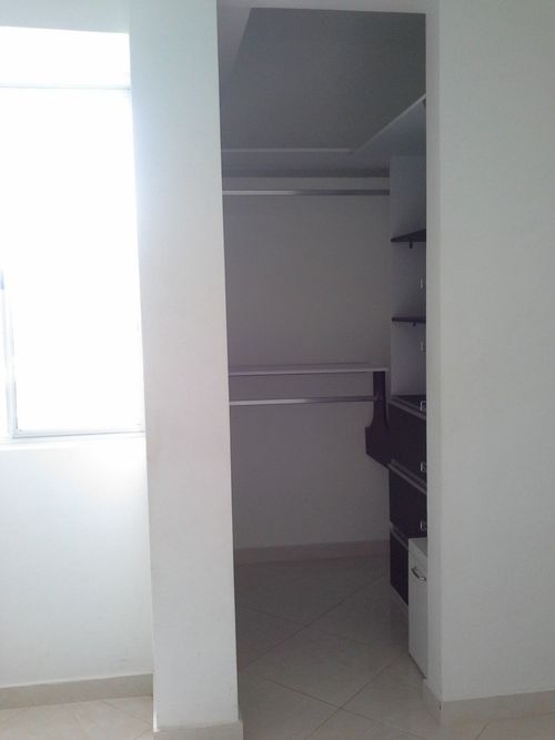 Apartamento de 2 alcobas en venta en La Navarra, Bello, 67 m² · foto 13 de 18
