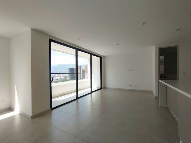 Apartamento de 2 alcobas en arriendo en El Poblado, Medellín, 89 m² · foto 2 de 19