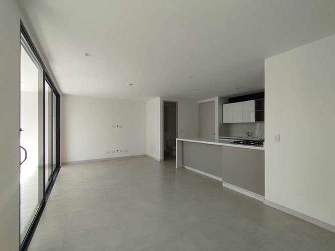 Apartamento de 2 alcobas en arriendo en El Poblado, Medellín, 89 m² · foto 4 de 19