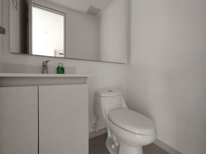 Apartamento de 2 alcobas en arriendo en El Poblado, Medellín, 89 m² · foto 16 de 19