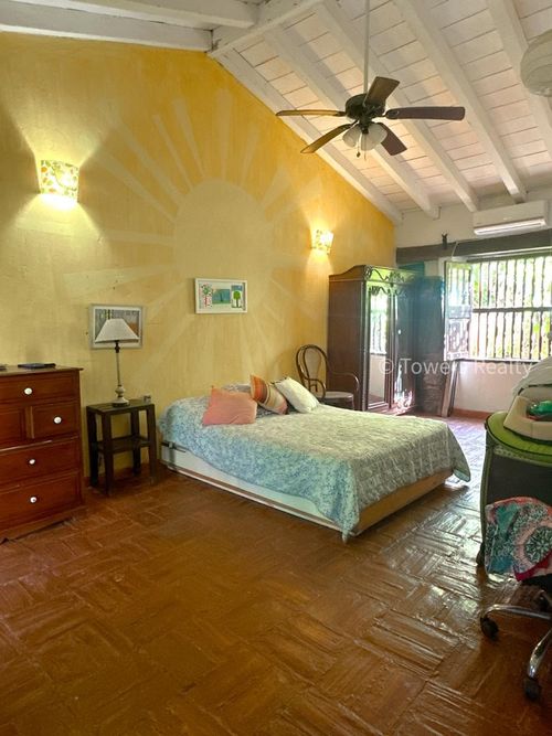 Casa de 10 alcobas en venta en El Centro, Cartagena, 700 m² · foto 11 de 13