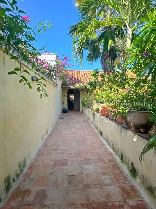 Casa de 10 alcobas en venta en El Centro, Cartagena, 700 m² · foto 13 de 13