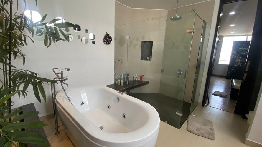 Casa de 3 alcobas en venta en Pance, Palmira, 364 m² · foto 18 de 20