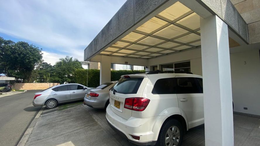 Casa de 3 alcobas en venta en Pance, Palmira, 364 m² · foto 19 de 20