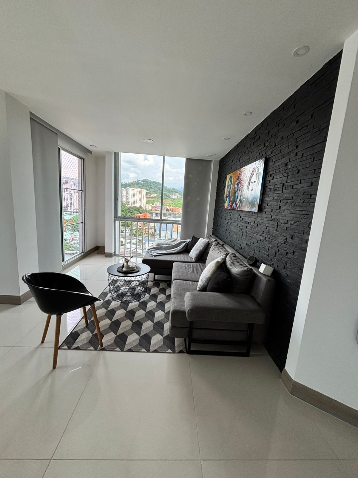 Apartamento en venta en Los Alamos, Pereira · foto 2 de 9