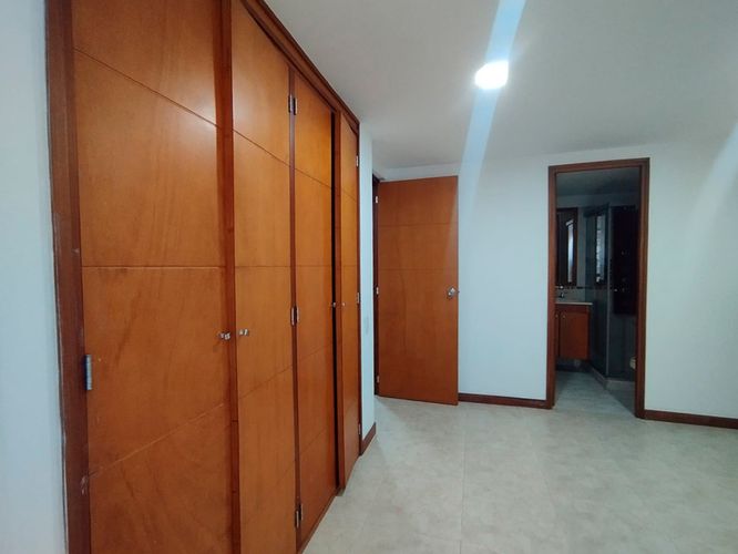 Apartamento de 2 alcobas en arriendo en El Poblado, Medellín, 70 m² · foto 6 de 13