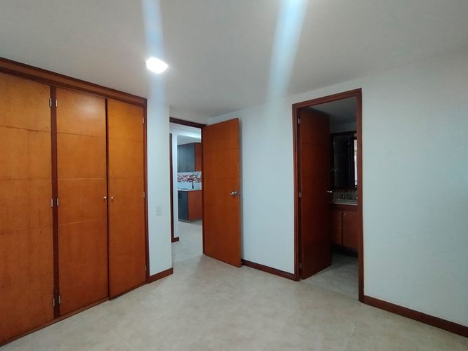 Apartamento de 2 alcobas en arriendo en El Poblado, Medellín, 70 m² · foto 8 de 13