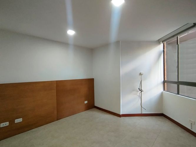 Apartamento de 2 alcobas en arriendo en El Poblado, Medellín, 70 m² · foto 9 de 13