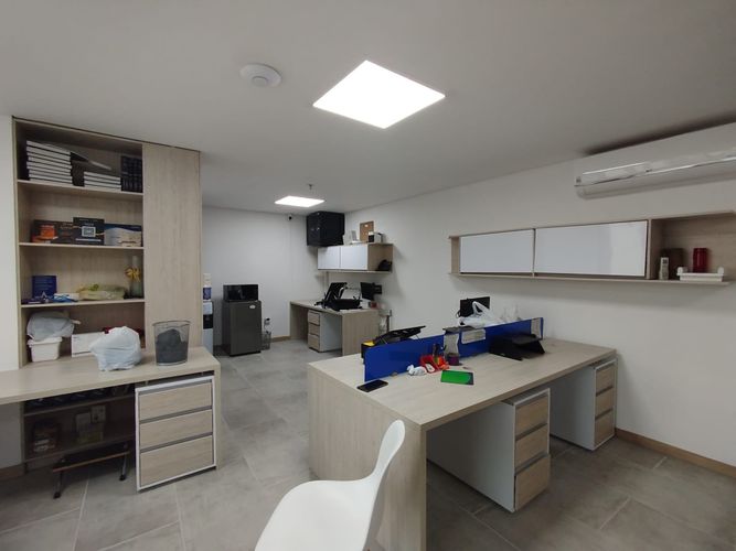 Oficina en arriendo en Los Alpes, Pereira, 50 m² · foto 3 de 7