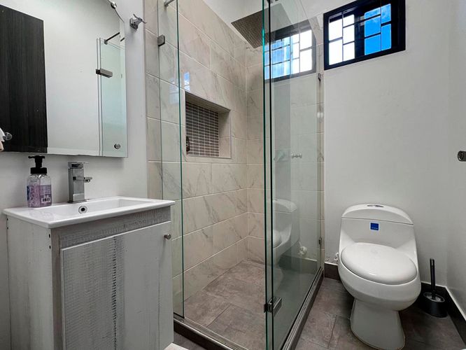 Casa de 4 alcobas en venta en El Porvenir, Rionegro, 360 m² · foto 10 de 15