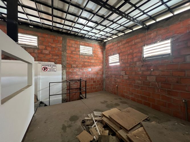 Bodega en venta en Junin, Cali, 420 m² · foto 21 de 23