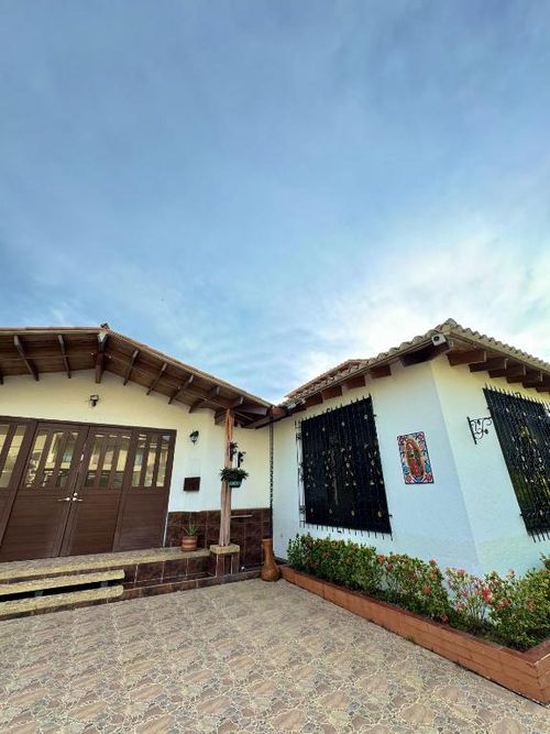 Casa de 6 alcobas en arriendo en Apiay, Villavicencio, 1000 m² · foto 5 de 17