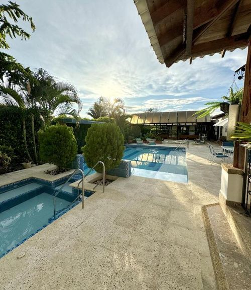 Casa de 6 alcobas en arriendo en Apiay, Villavicencio, 1000 m² · foto 8 de 17