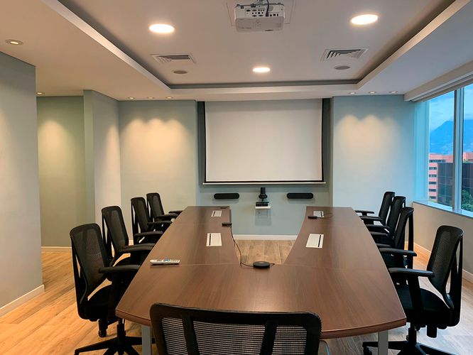 Oficina en arriendo en El Poblado, Medellín, 500 m² · foto 9 de 13