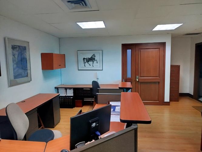 Oficina en arriendo en El Poblado, Medellín, 61 m² · foto 10 de 19