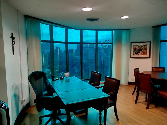 Oficina en arriendo en El Poblado, Medellín, 61 m² · foto 11 de 19
