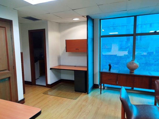 Oficina en arriendo en El Poblado, Medellín, 61 m² · foto 13 de 19