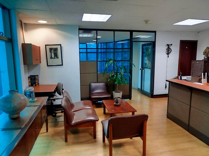 Oficina en arriendo en El Poblado, Medellín, 61 m² · foto 14 de 19