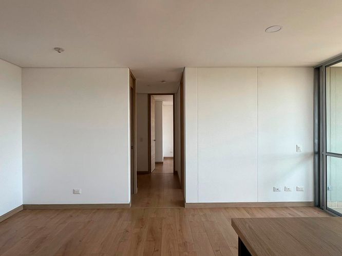 Apartamento de 2 alcobas en arriendo en El Porvenir, Rionegro, 73 m² · foto 2 de 11